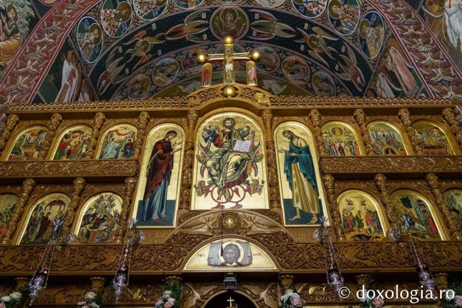 Mănăstirea Popăuți din Botoșani și-a sărbătorit ocrotitorul, pe Sfântul Ierarh Nicolae / Foto: Mihail Vrăjitoru