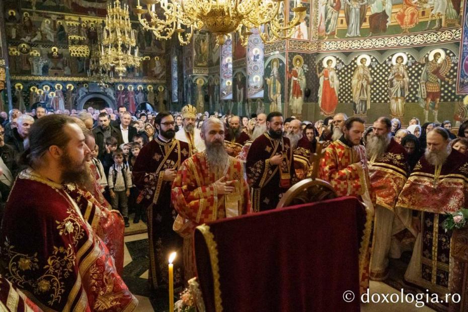 Mănăstirea Popăuți din Botoșani și-a sărbătorit ocrotitorul, pe Sfântul Ierarh Nicolae / Foto: Mihail Vrăjitoru