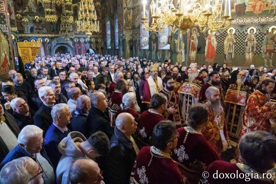 Mănăstirea Popăuți din Botoșani și-a sărbătorit ocrotitorul, pe Sfântul Ierarh Nicolae / Foto: Mihail Vrăjitoru