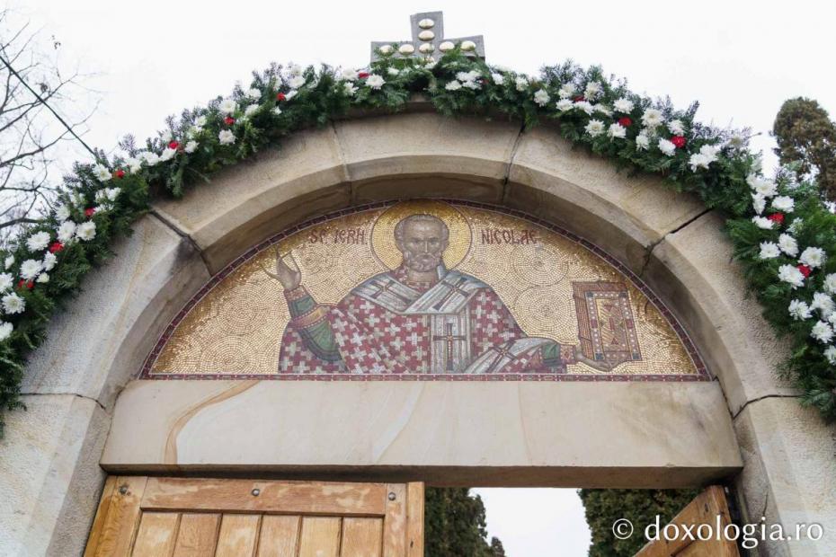 Mănăstirea Popăuți din Botoșani și-a sărbătorit ocrotitorul, pe Sfântul Ierarh Nicolae / Foto: Mihail Vrăjitoru