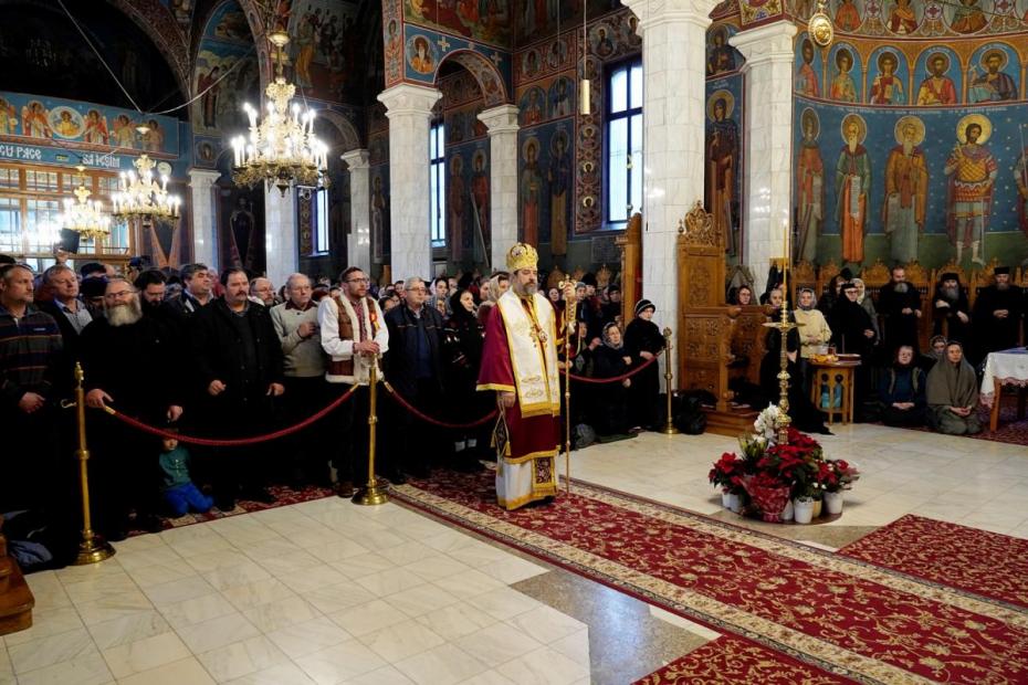 Slujbă pentru cei trei mari duhovnici de la Sihăstria / Foto: Flavius Popa